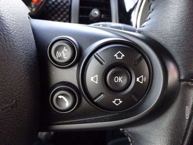 MINI Cooper S Cabrio PDC Radio BT