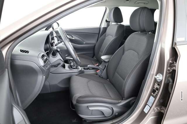 Hyundai i30 Kombi 1.5 T-GDI Edition 30, AHK, Navi, Kamera, 16-