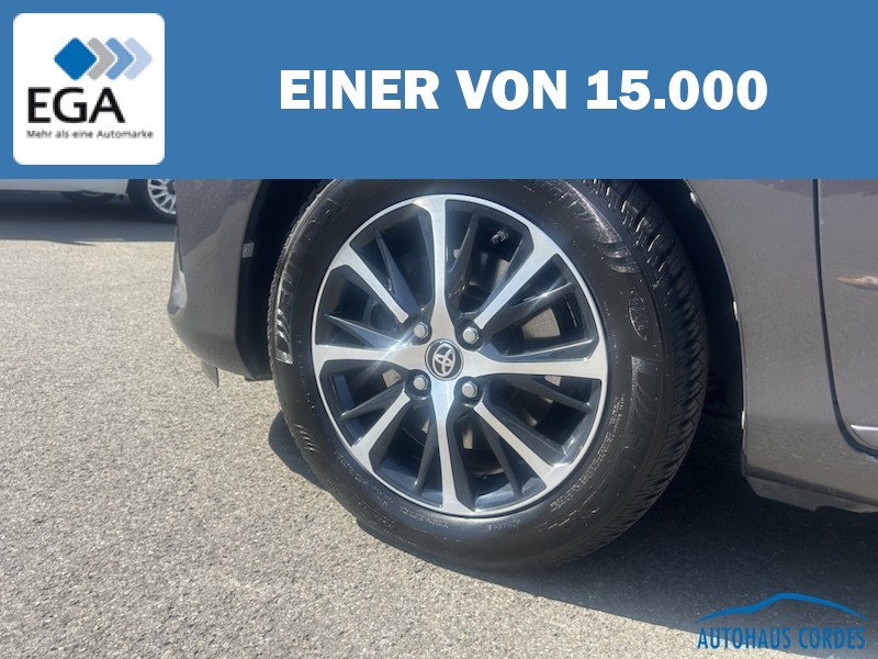Toyota Yaris 1.5 DUAL-VVT-i Hybrid TEAM D KLIMA*SHZG*BTH*PDC*R-CAM