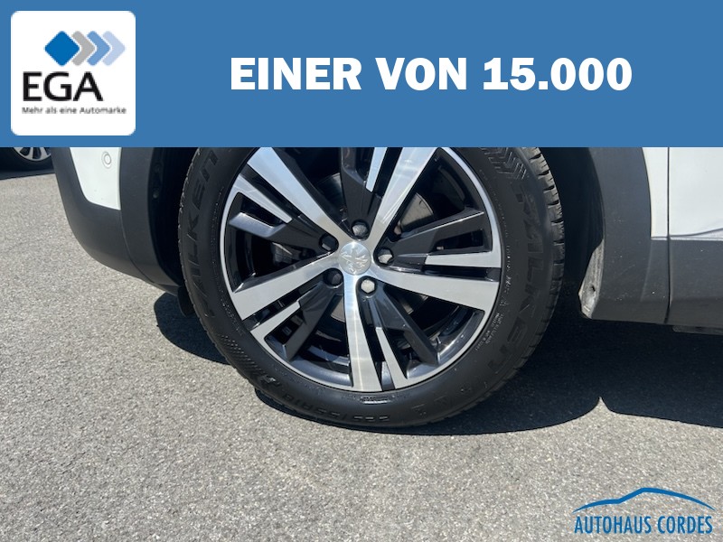 Peugeot 3008 1.5 BlueHDi 130 ALLURE AUTOM*KLIMA*SHZG*NAVI*ALU*R-CAM