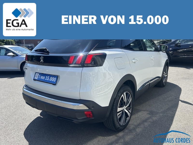 Peugeot 3008 1.5 BlueHDi 130 ALLURE AUTOM*KLIMA*SHZG*NAVI*ALU*R-CAM
