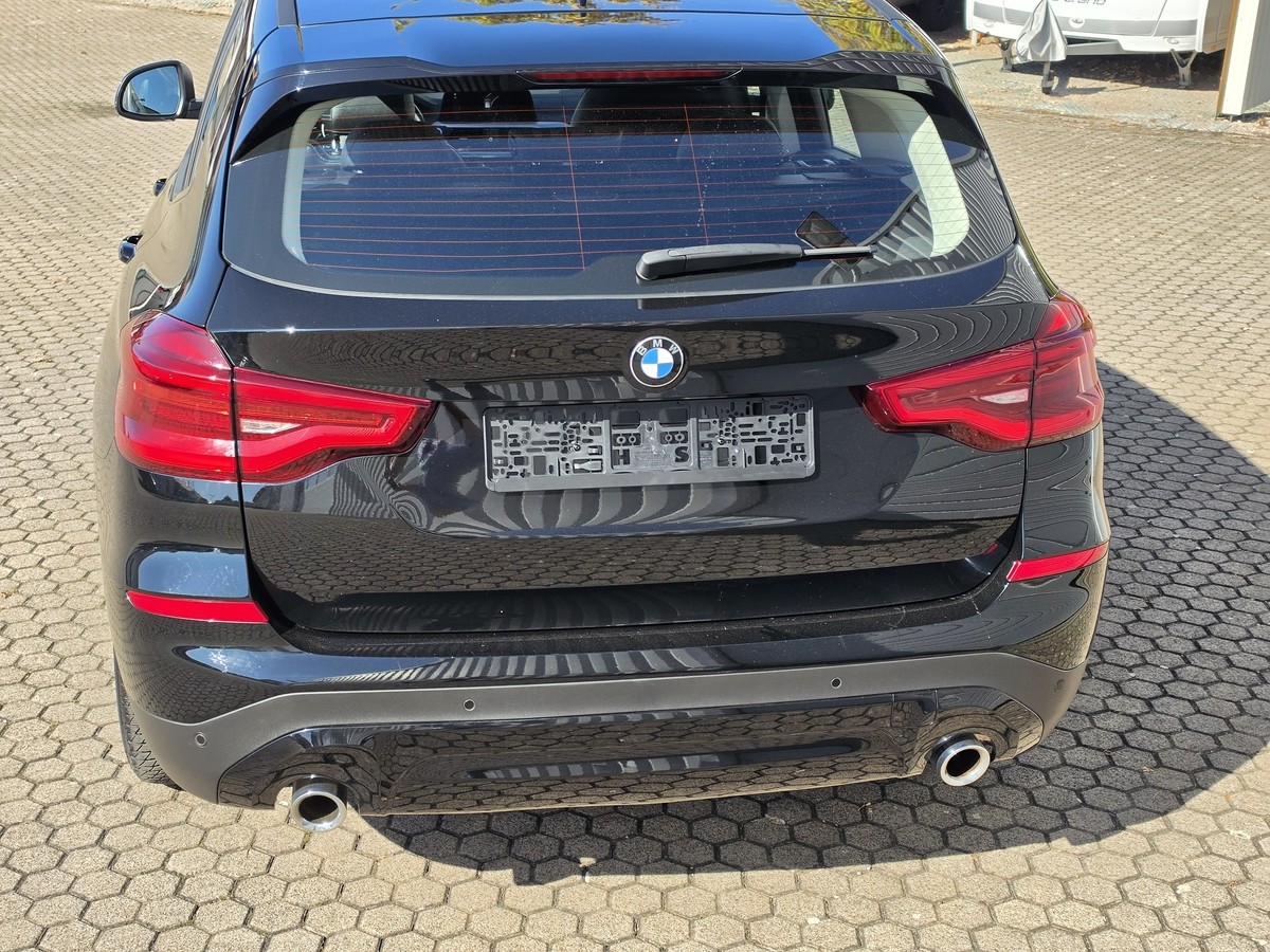 BMW X3 xDrive 30i AHK 2400 kg*Head-Up*LED*Komfortzugang