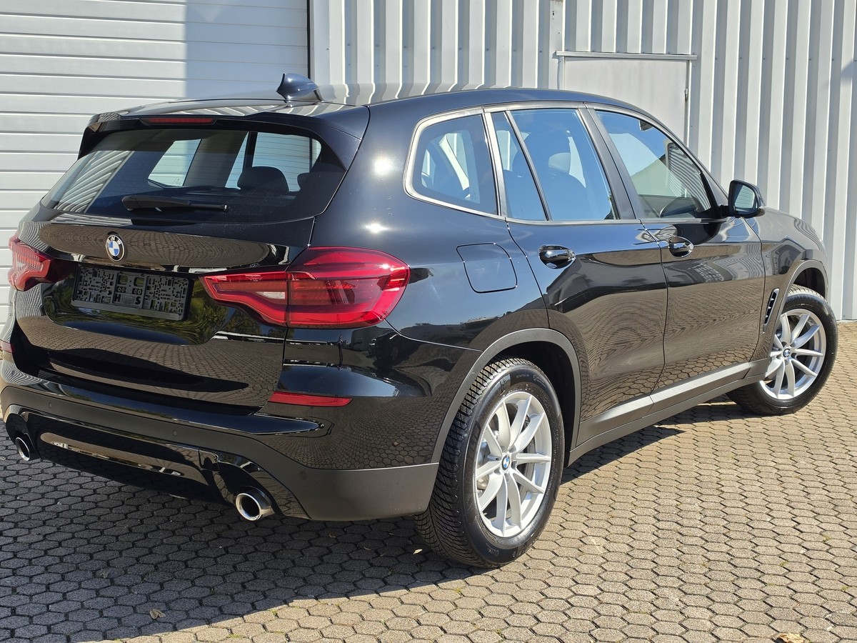 BMW X3 xDrive 30i AHK 2400 kg*Head-Up*LED*Komfortzugang