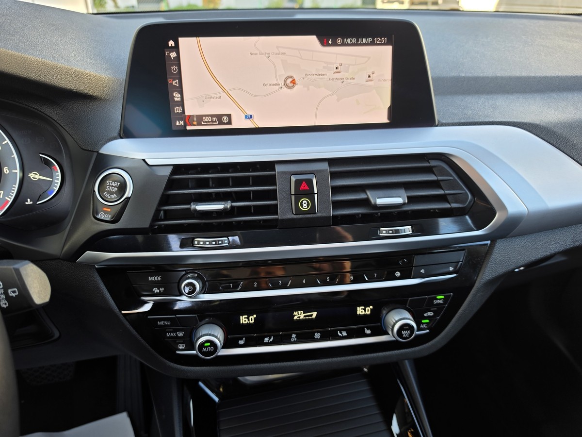 BMW X3 xDrive 30i AHK 2400 kg*Head-Up*LED*Komfortzugang