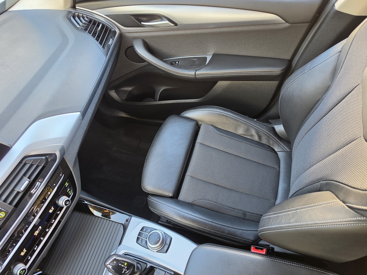 BMW X3 xDrive 30i AHK 2400 kg*Head-Up*LED*Komfortzugang