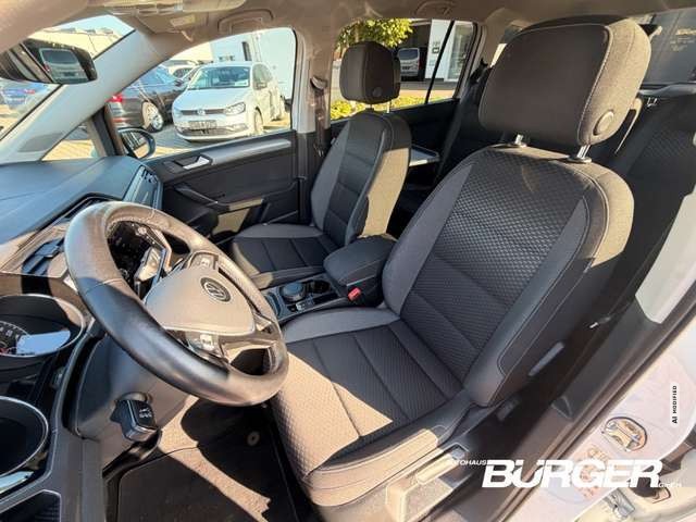 Volkswagen Touran Active 7 Sitzer AHK Navi ACC Apple CarPlay Android
