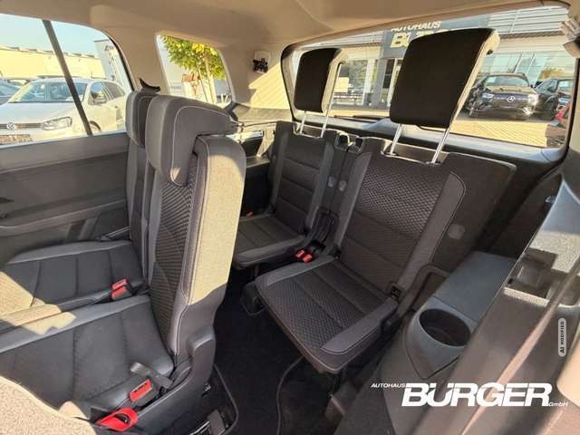 Volkswagen Touran Active 7 Sitzer AHK Navi ACC Apple CarPlay Android