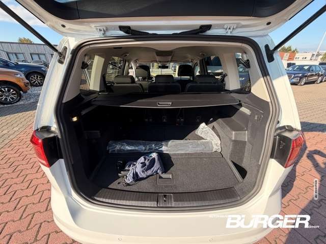 Volkswagen Touran Active 7 Sitzer AHK Navi ACC Apple CarPlay Android