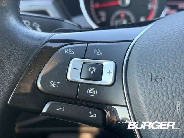 Volkswagen Touran Active 7 Sitzer AHK Navi ACC Apple CarPlay Android