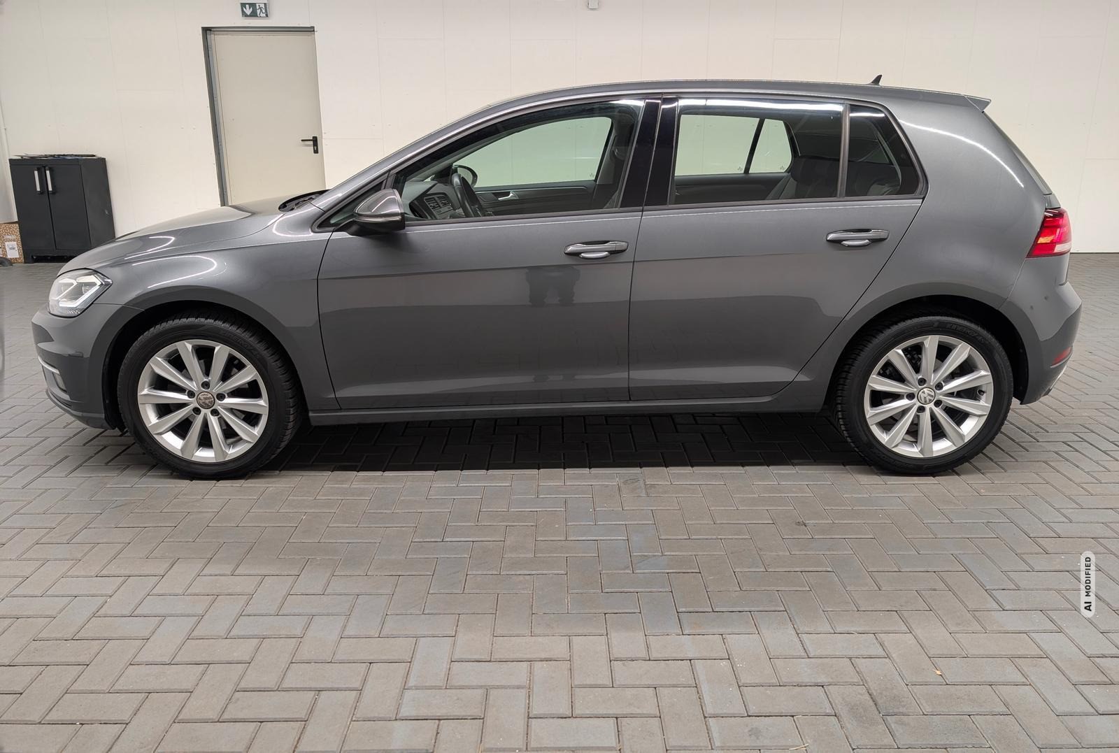 Volkswagen Golf VII LED/Massage/SHZ/PDC/ACC/17-LM