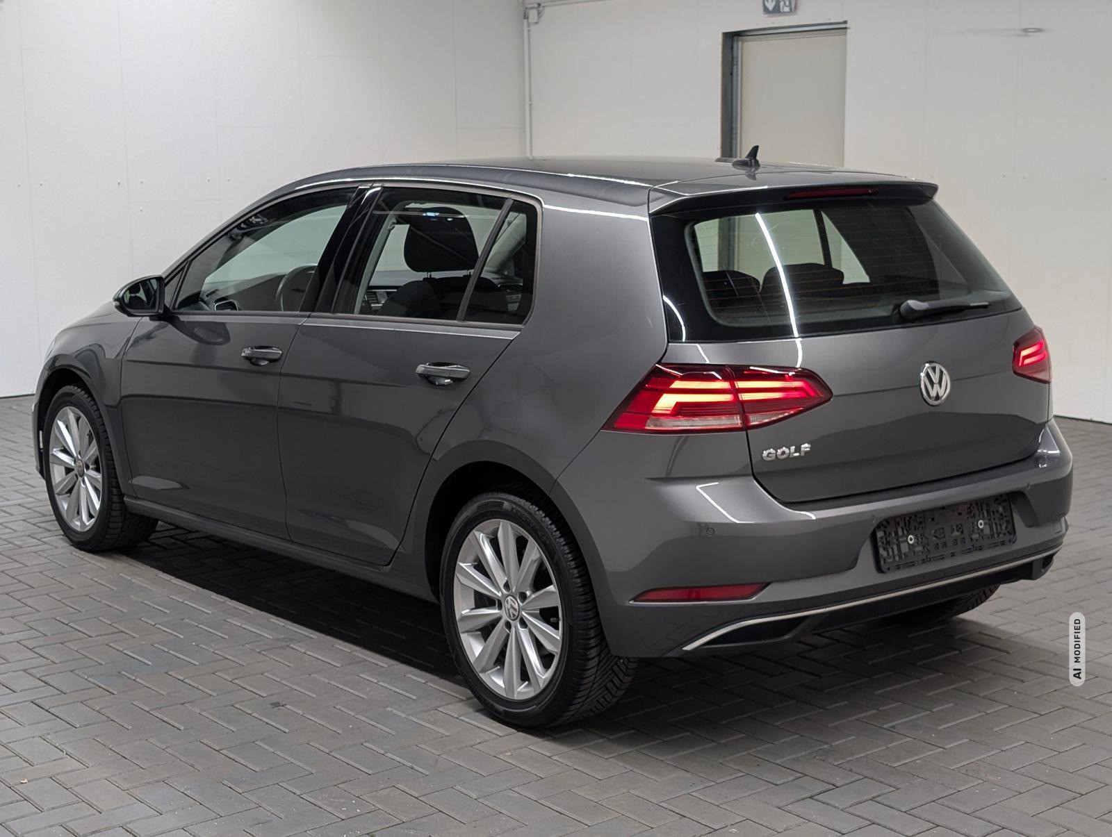 Volkswagen Golf VII LED/Massage/SHZ/PDC/ACC/17-LM