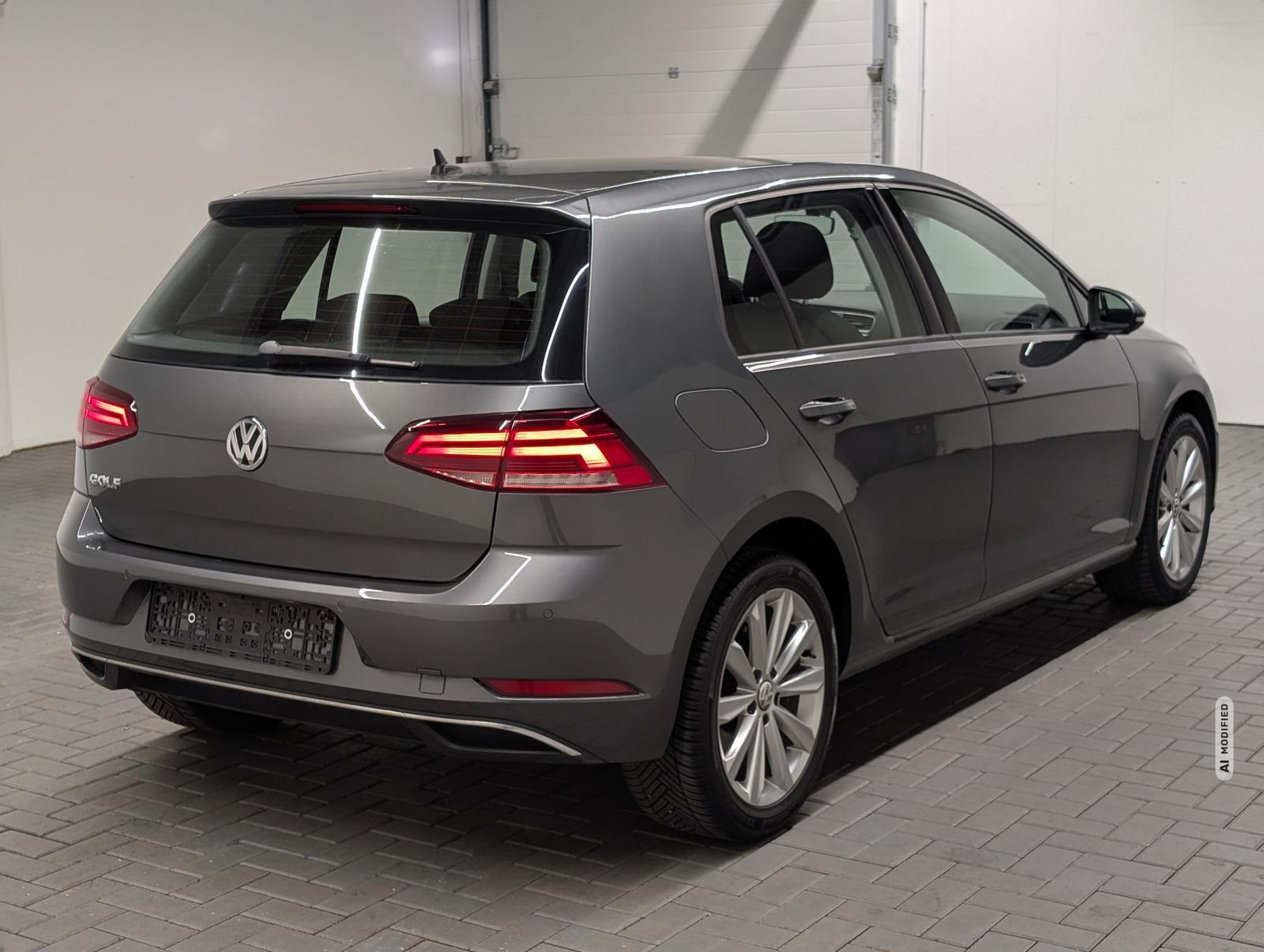 Volkswagen Golf VII LED/Massage/SHZ/PDC/ACC/17-LM