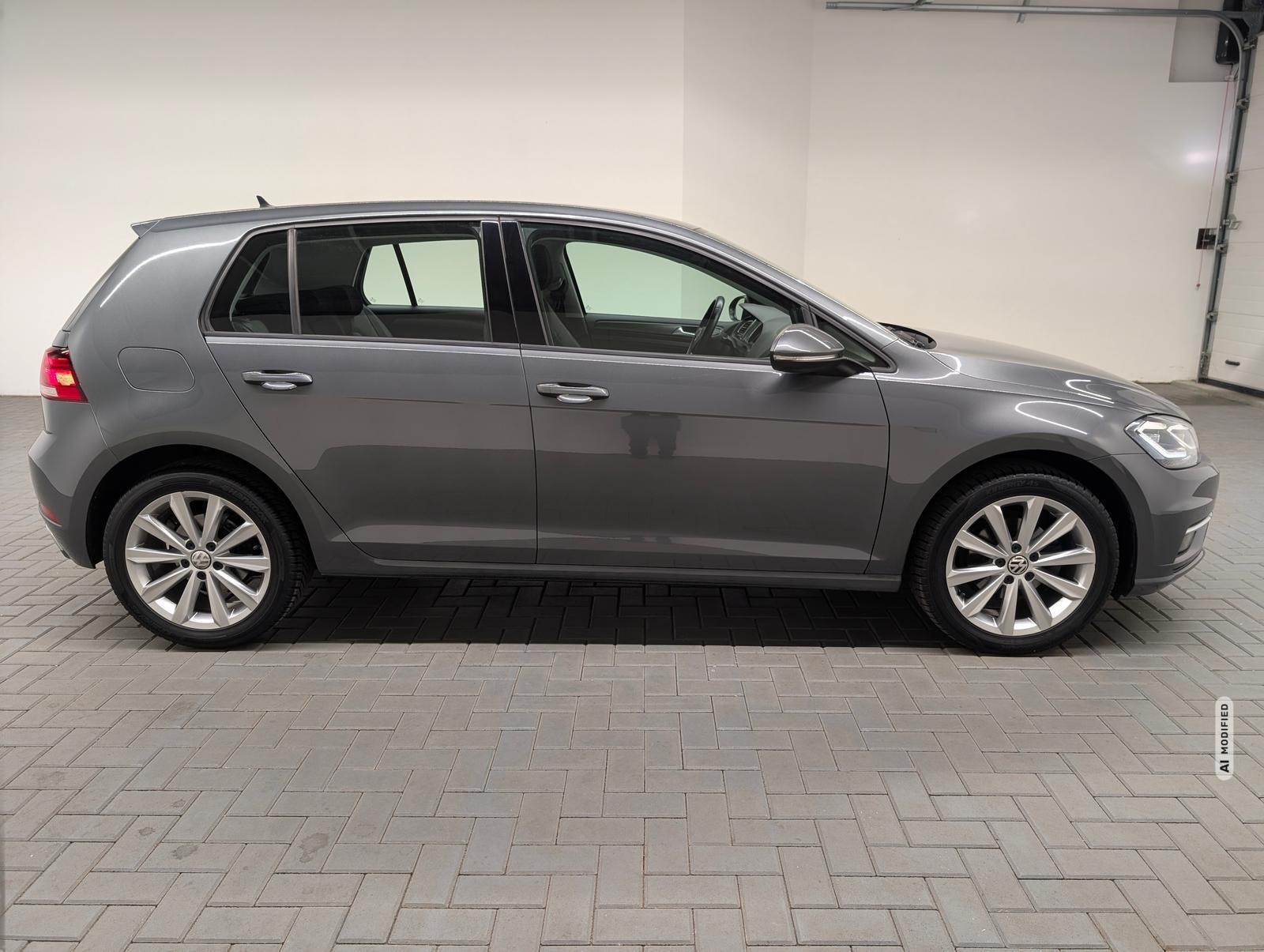 Volkswagen Golf VII LED/Massage/SHZ/PDC/ACC/17-LM