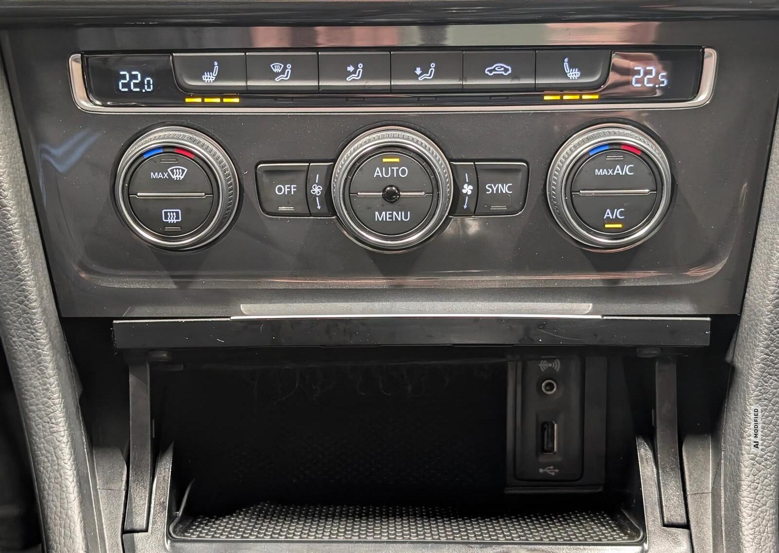 Volkswagen Golf VII LED/Massage/SHZ/PDC/ACC/17-LM
