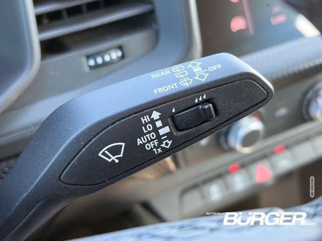 Audi A1 Sportback 30 TFSI beschädigt Digitales Cockpit Tem