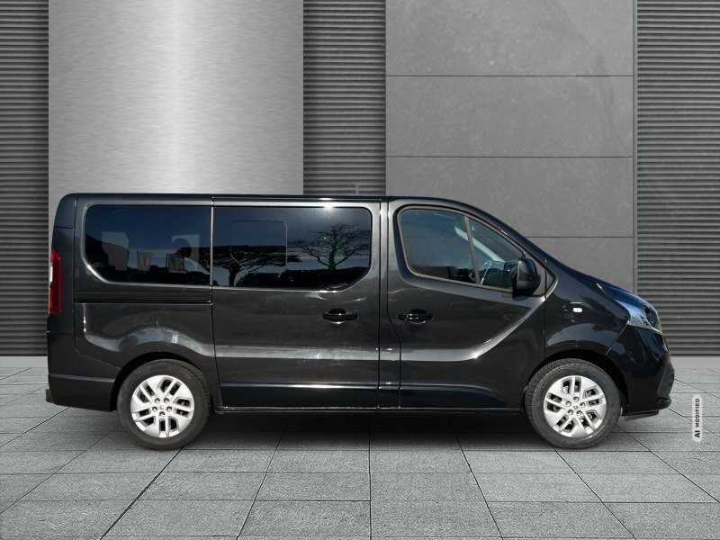 Renault Trafic 1,6 dCi 145 Energy L1H1 SpaceClass AHK+Doppelklima+RFK