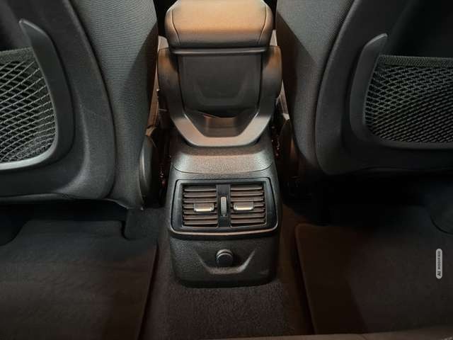 BMW 218 d Active Tourer NAVI LED PDC Sitzheizung AHK