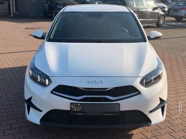 Kia cee'd / Ceed 1.5 Voll LED Kamera APP SitzHZG Klimaautomatik beh
