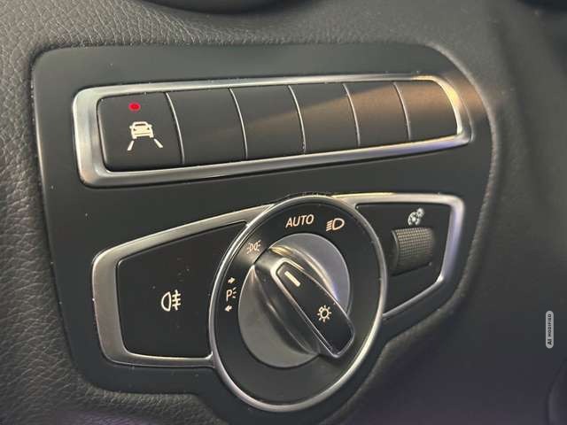 Mercedes-Benz C 220 d AMG Line Aut*Navi*LED*Tempo*Kamera*PDC*