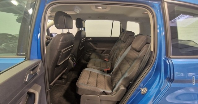 Volkswagen Touran 1.6TDI IQ.DRIVE Navi LED Park Assist
