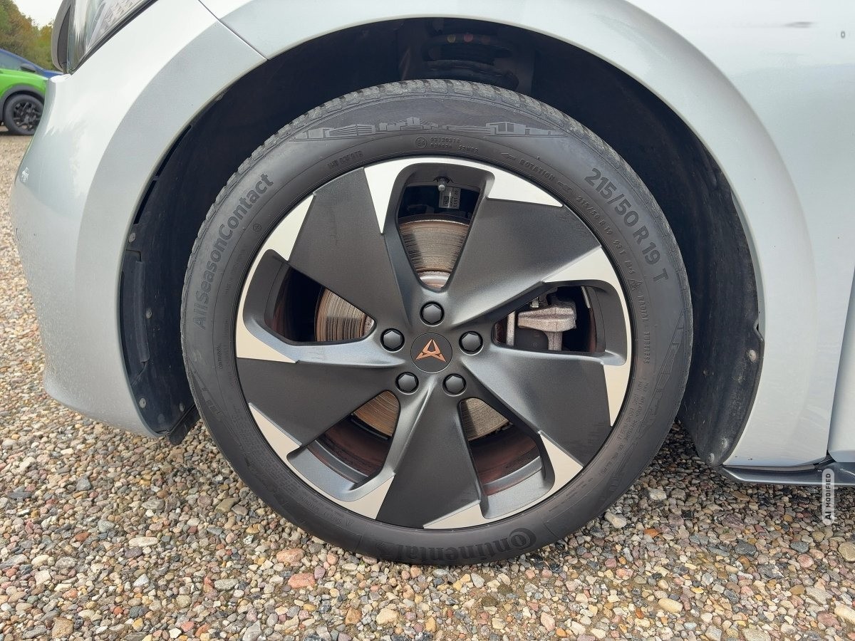 Cupra Born 170 kW ACC,LED,Navi,SHZ,Winterp.,PDC