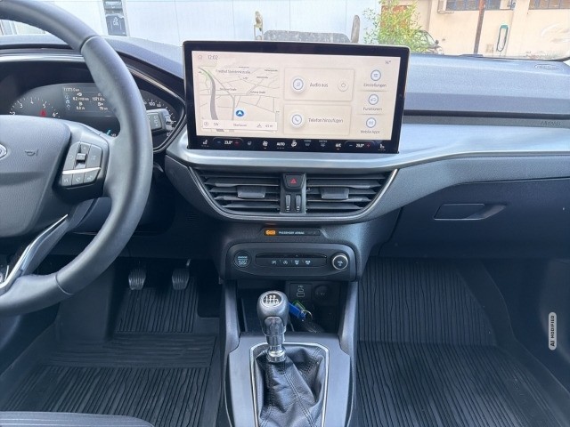 Ford Focus 1.0 EcoBoost Titanium Design +LED+PDC+RFK+NAVI+SZH+KEYFREE+