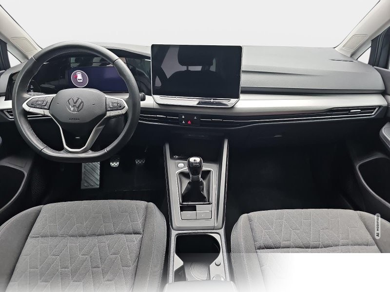 Volkswagen Golf 1.5 TSI VIII Variant Life LED AHK LM