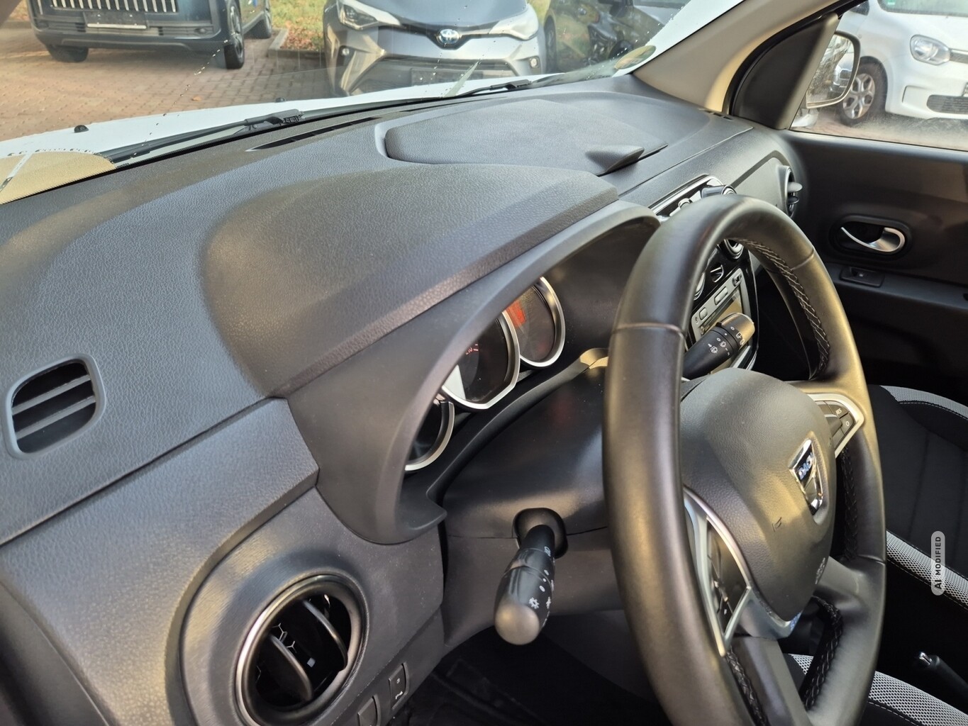 Dacia Lodgy Stepway 1.5 dCi 115 7S Nav PDC Kam SHZ 16Z