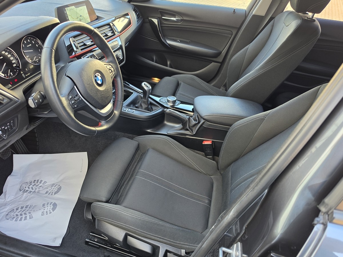 BMW 118  i Sport Line*Navi*LED*Tempomat*17 Zoll