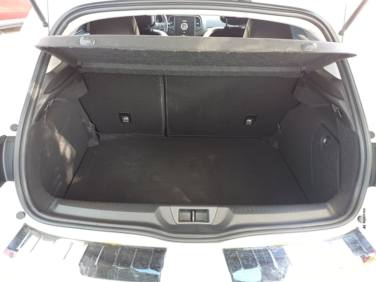 Renault Megane IV 1.5 BLUE dCi 115 BOSE-EDITION KLIMA NAVI-PAKET FAM