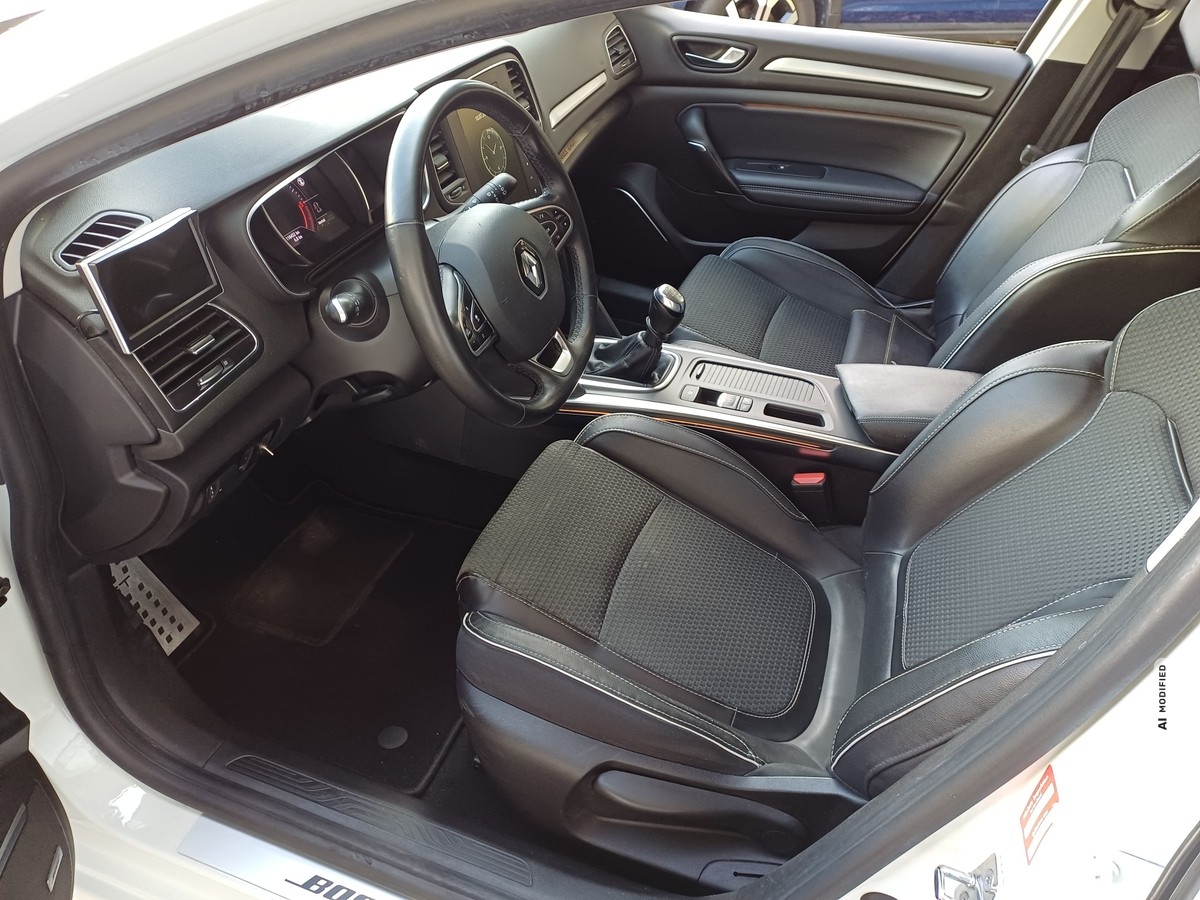 Renault Megane IV 1.5 BLUE dCi 115 BOSE-EDITION KLIMA NAVI-PAKET FAM