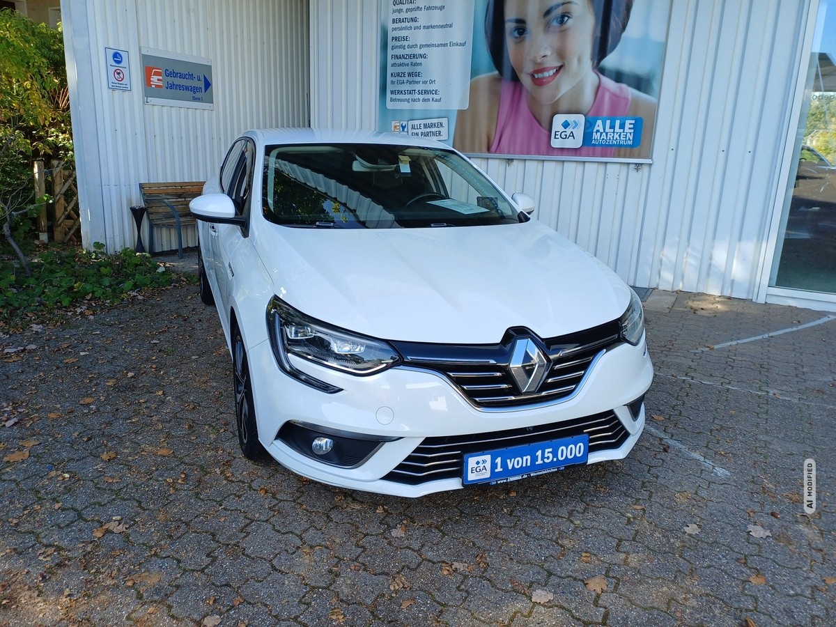 Renault Megane IV 1.5 BLUE dCi 115 BOSE-EDITION KLIMA NAVI-PAKET FAM