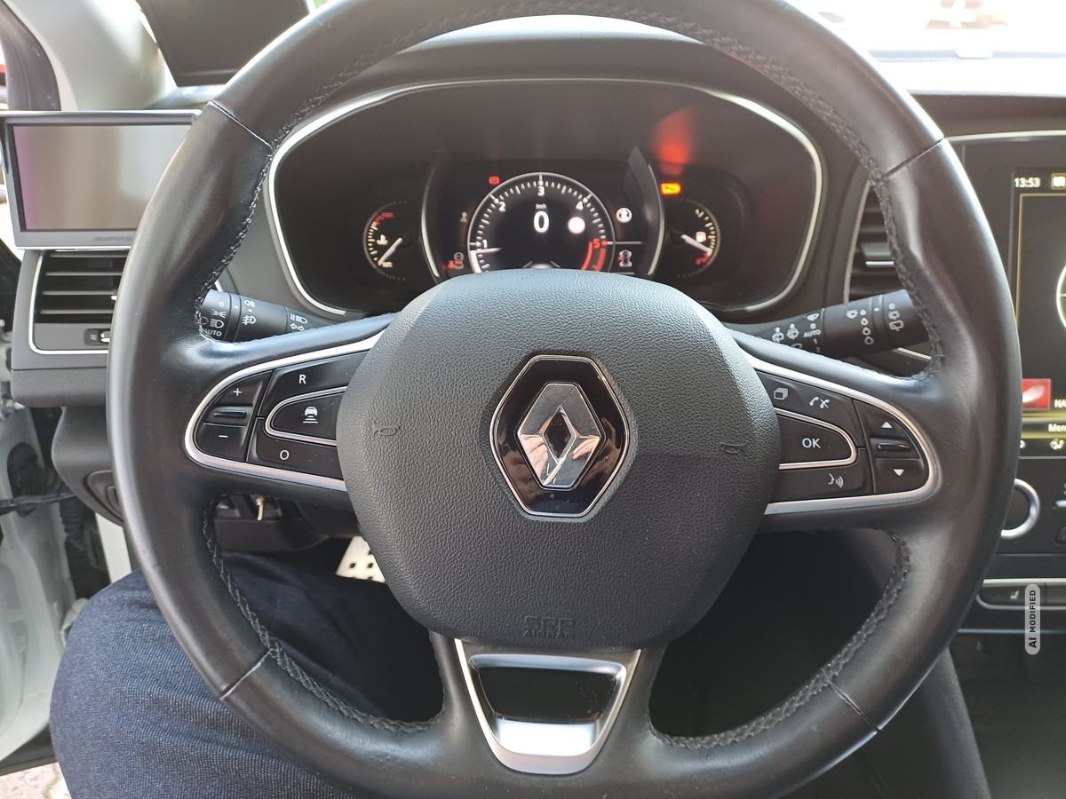 Renault Megane IV 1.5 BLUE dCi 115 BOSE-EDITION KLIMA NAVI-PAKET FAM