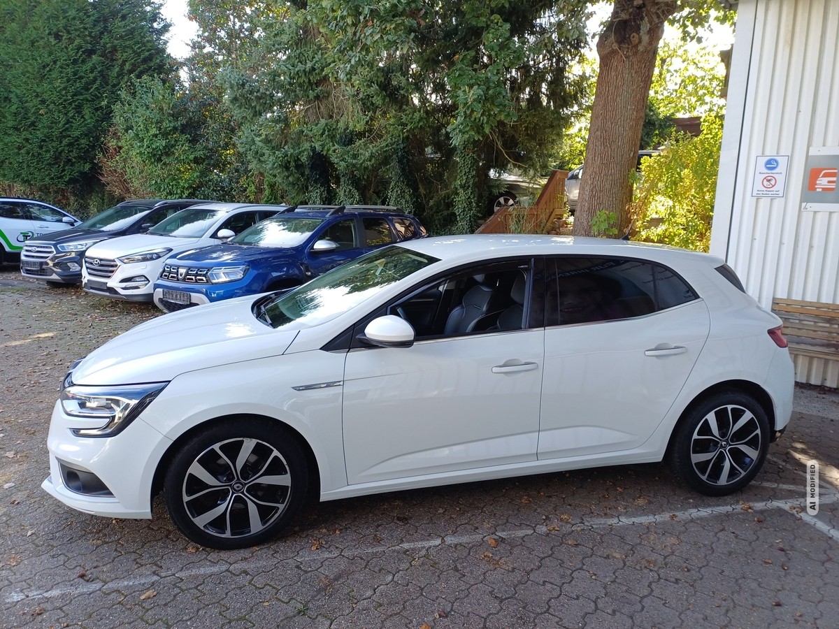 Renault Megane IV 1.5 BLUE dCi 115 BOSE-EDITION KLIMA NAVI-PAKET FAM