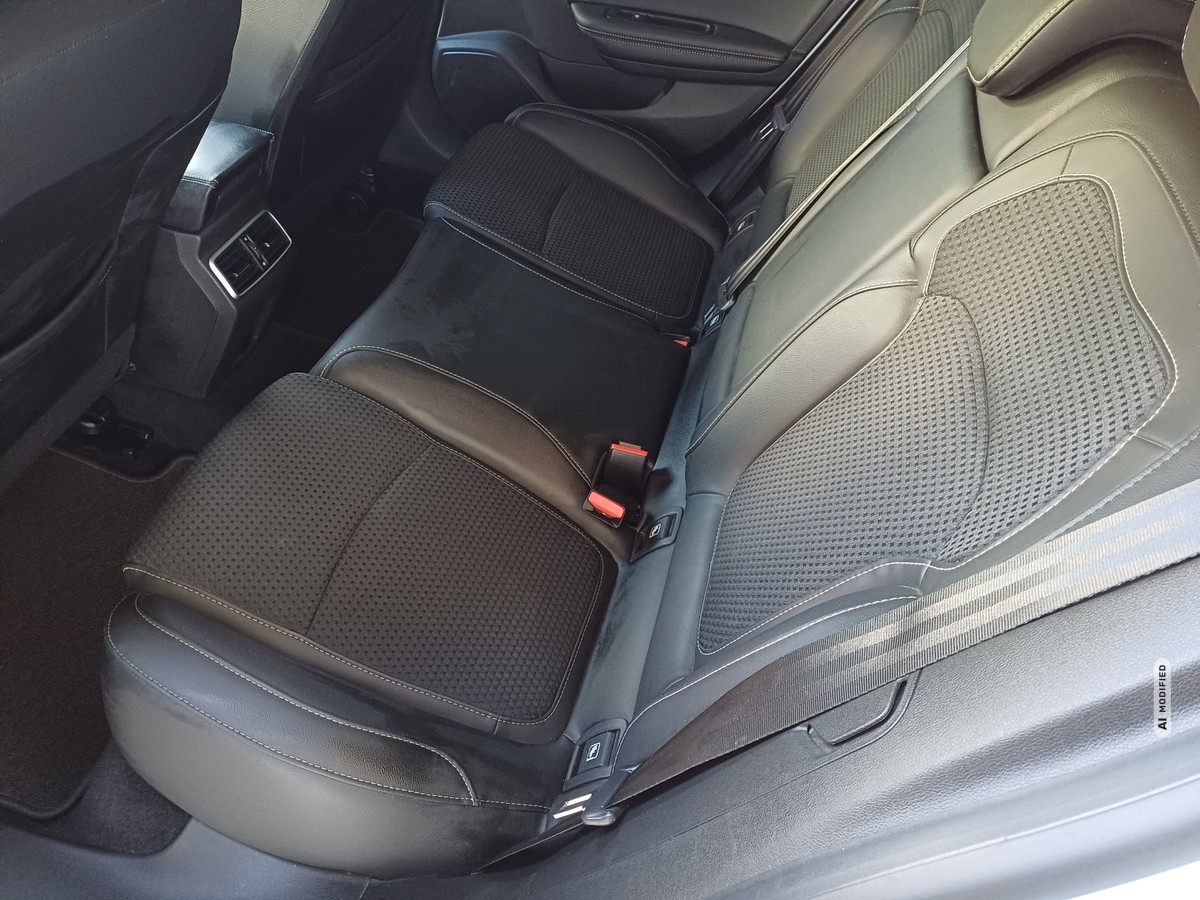 Renault Megane IV 1.5 BLUE dCi 115 BOSE-EDITION KLIMA NAVI-PAKET FAM