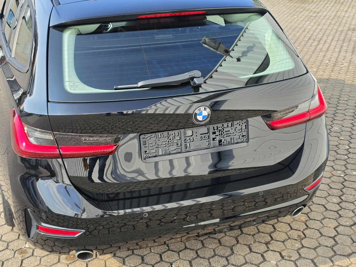 BMW 318d*Sportsitze*Pano*Live Cockpit Prof.*DAB*LED