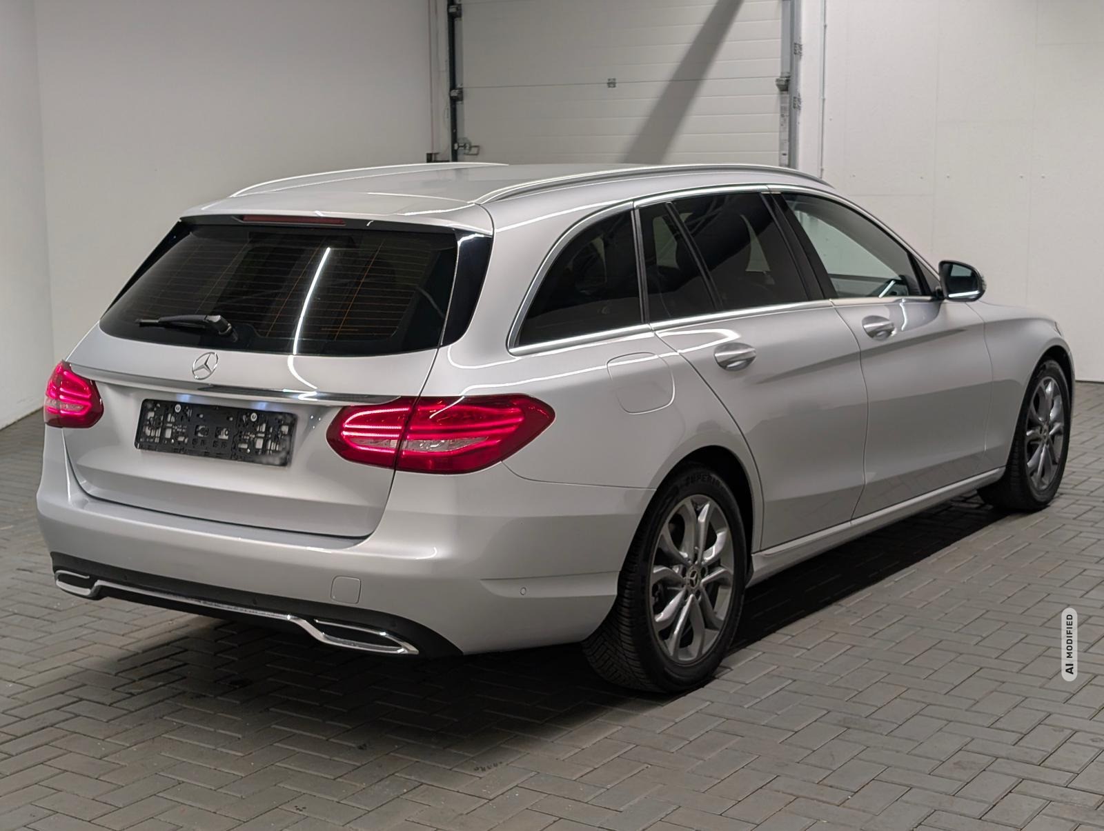 Mercedes-Benz C 180 Avantgarde LED/Navi/SHZ/el.HK/PDC/17-LM