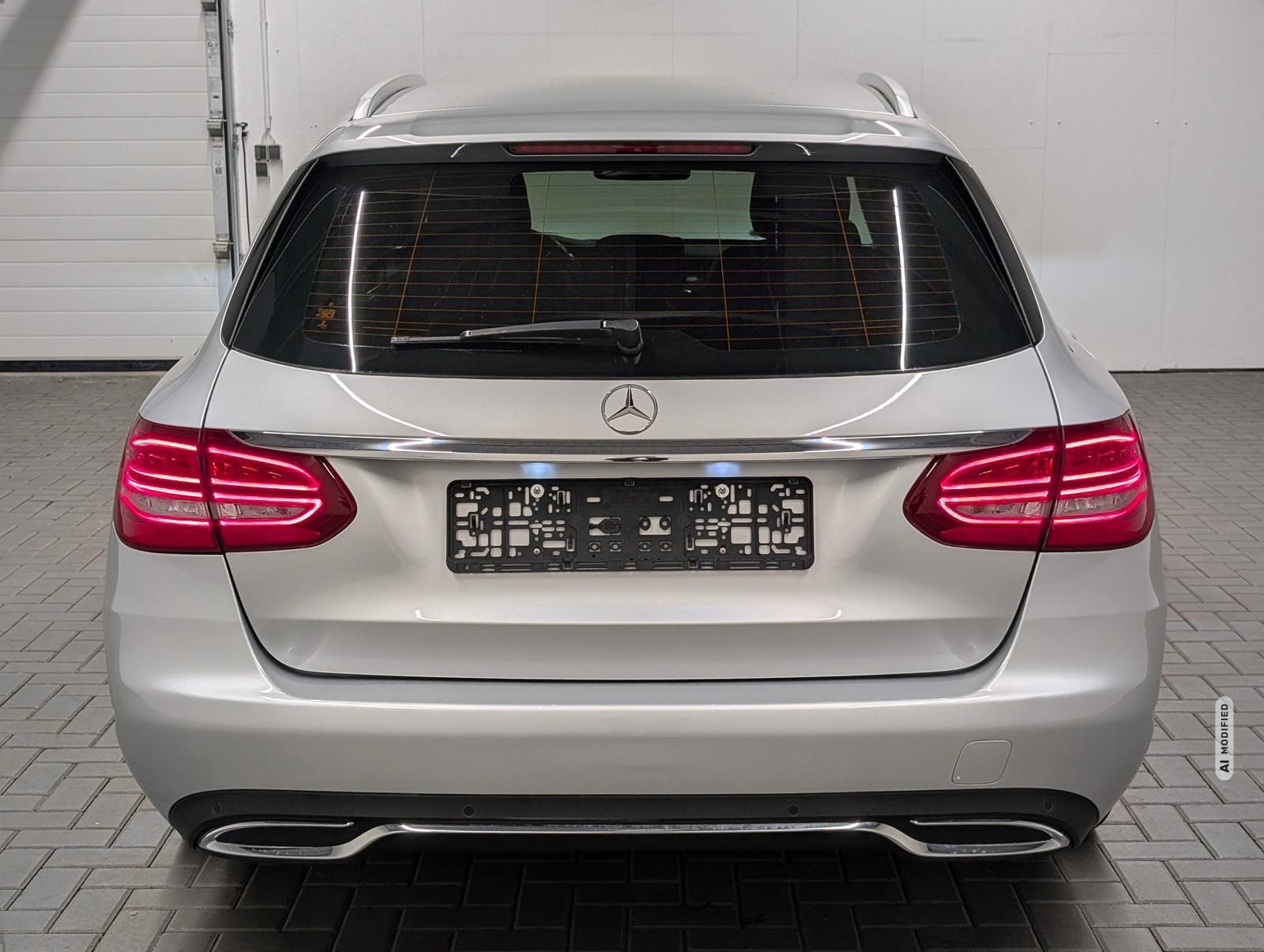 Mercedes-Benz C 180 Avantgarde LED/Navi/SHZ/el.HK/PDC/17-LM