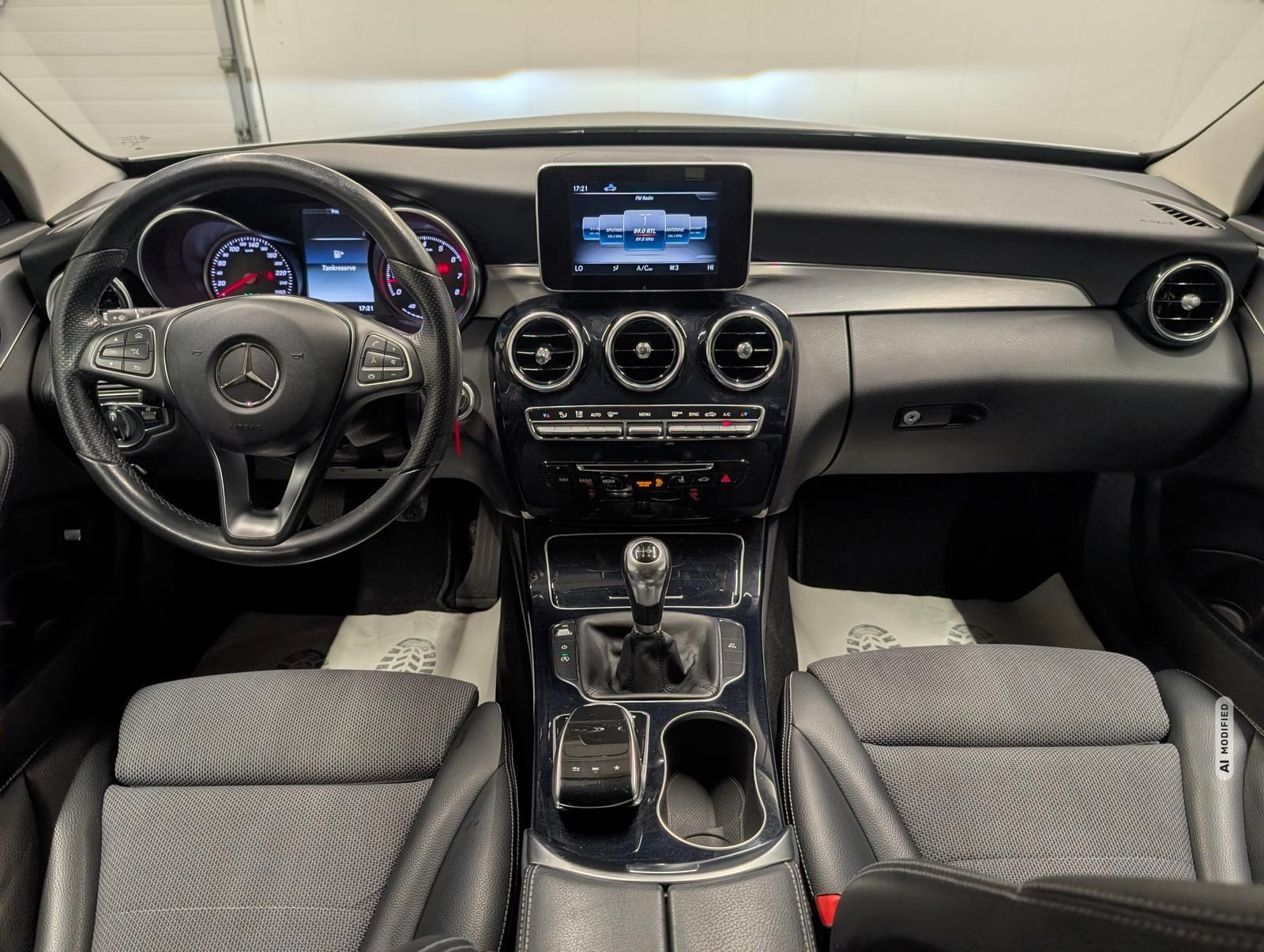 Mercedes-Benz C 180 Avantgarde LED/Navi/SHZ/el.HK/PDC/17-LM