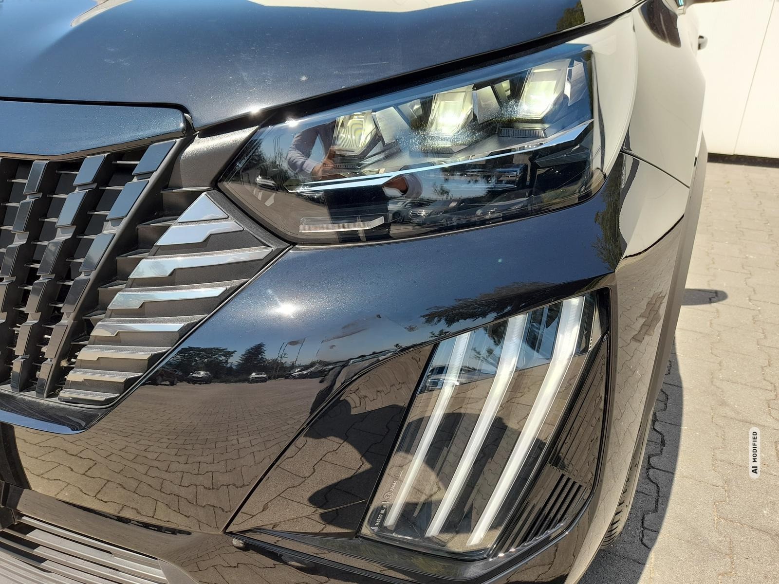 Peugeot 2008 e- GT NAVI~2xPDC~RFK360~LED~APP~DAB~ALU~GRA