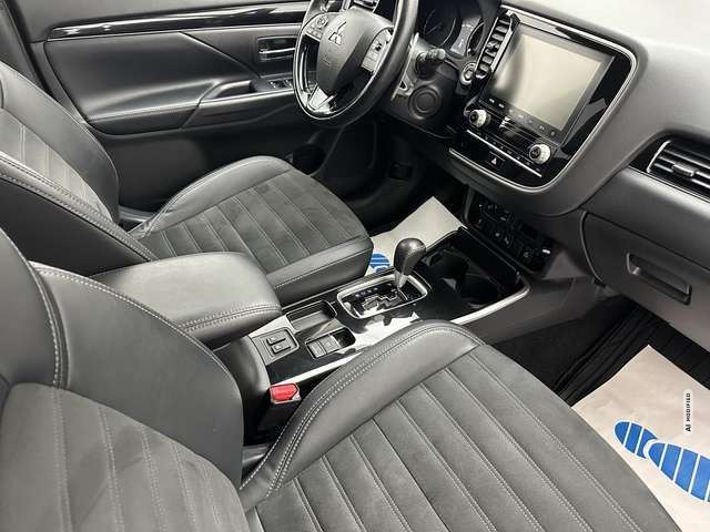 Mitsubishi Outlander Diamant Edition+ 2WD 