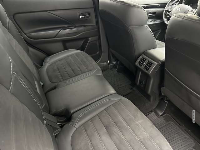 Mitsubishi Outlander Diamant Edition+ 2WD 