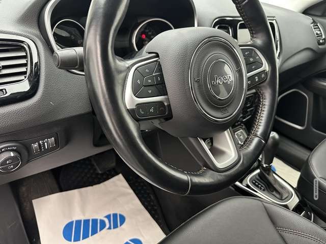 Jeep Compass Limited FWD 