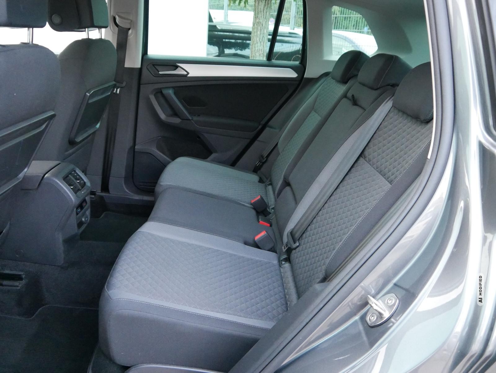 Volkswagen Tiguan 1.5 TSI ACT COMFORTLINE* ACC *AHK* WINTERPAKET * LED * NAVI * PDC * SHZG 