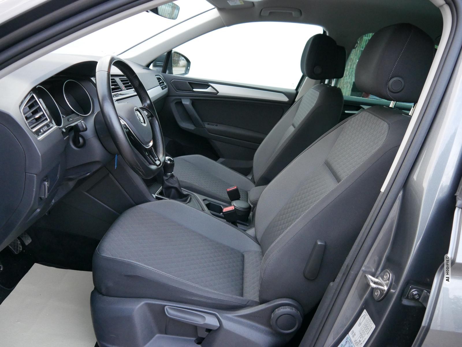 Volkswagen Tiguan 1.5 TSI ACT COMFORTLINE* ACC *AHK* WINTERPAKET * LED * NAVI * PDC * SHZG 