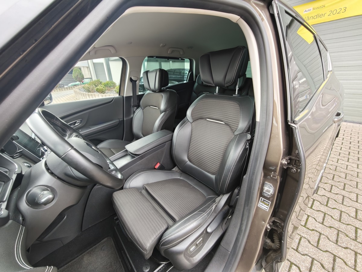 Renault Grand Scenic BOSE-Edition Navi SHZ Leder R.Kam