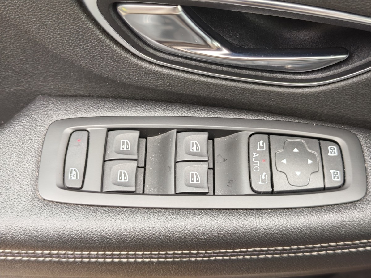 Renault Grand Scenic BOSE-Edition Navi SHZ Leder R.Kam