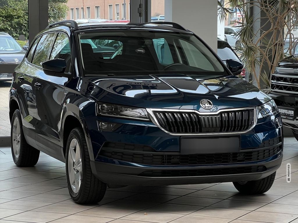 Skoda Karoq Drive 1,5 TSI DSG*AHK*NAVI*ACC*CARPLAY*