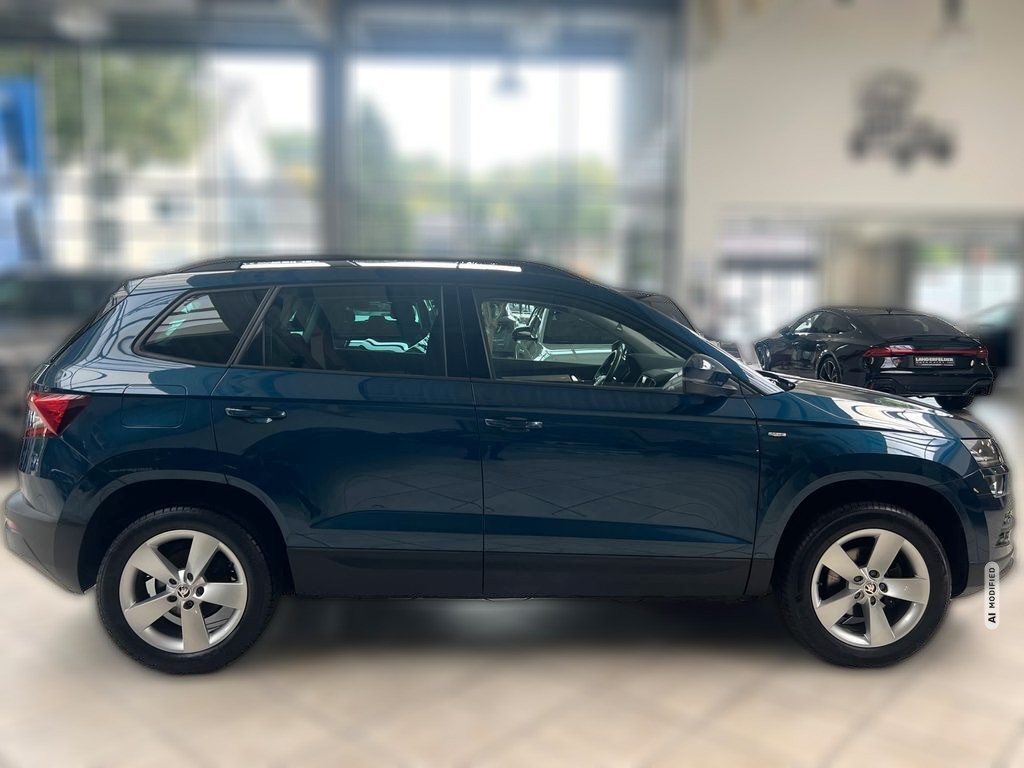 Skoda Karoq Drive 1,5 TSI DSG*AHK*NAVI*ACC*CARPLAY*