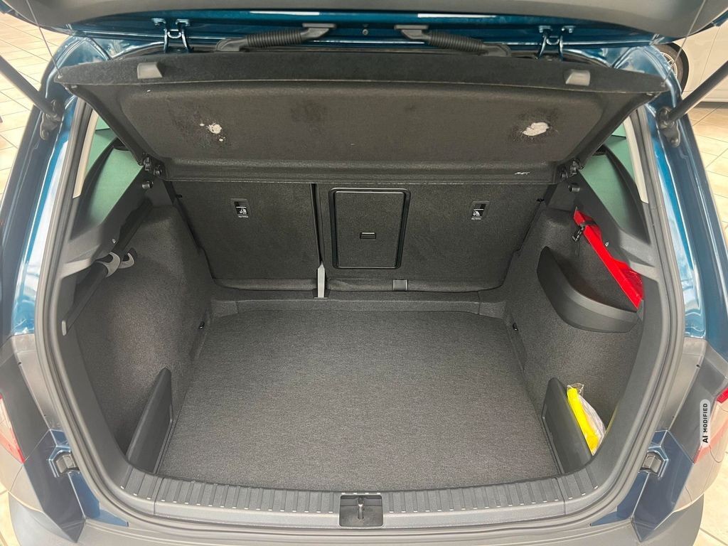 Skoda Karoq Drive 1,5 TSI DSG*AHK*NAVI*ACC*CARPLAY*